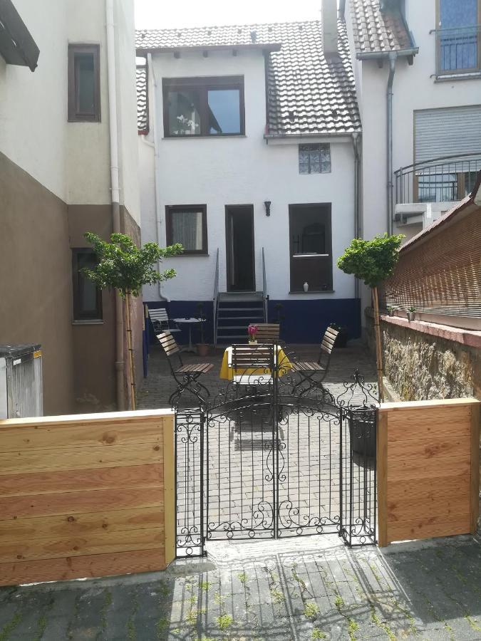 Haus Haas Zimmer&Fewo Lägenhet Lauda-Königshofen Exteriör bild