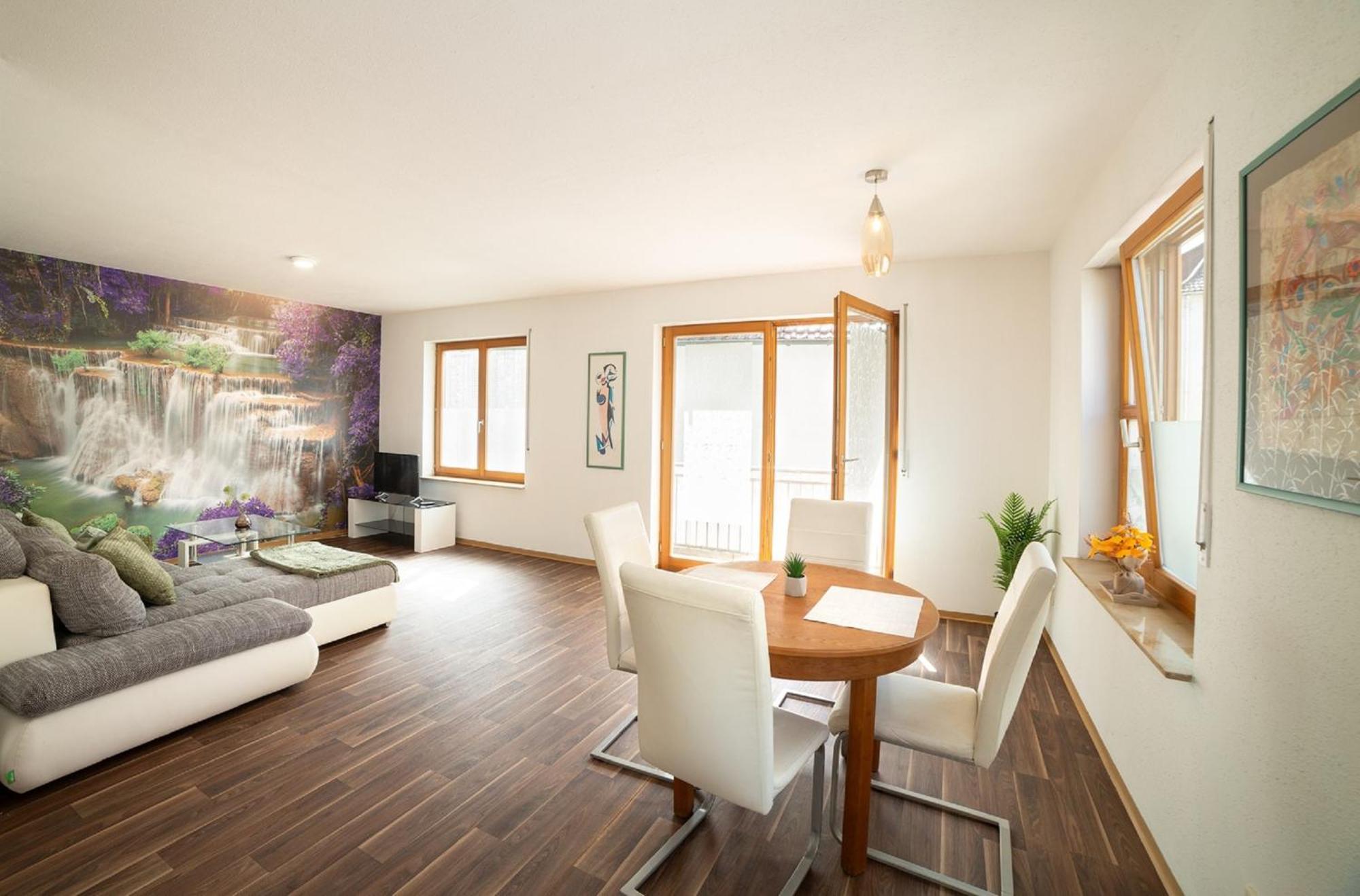 Haus Haas Zimmer&Fewo Lägenhet Lauda-Königshofen Exteriör bild