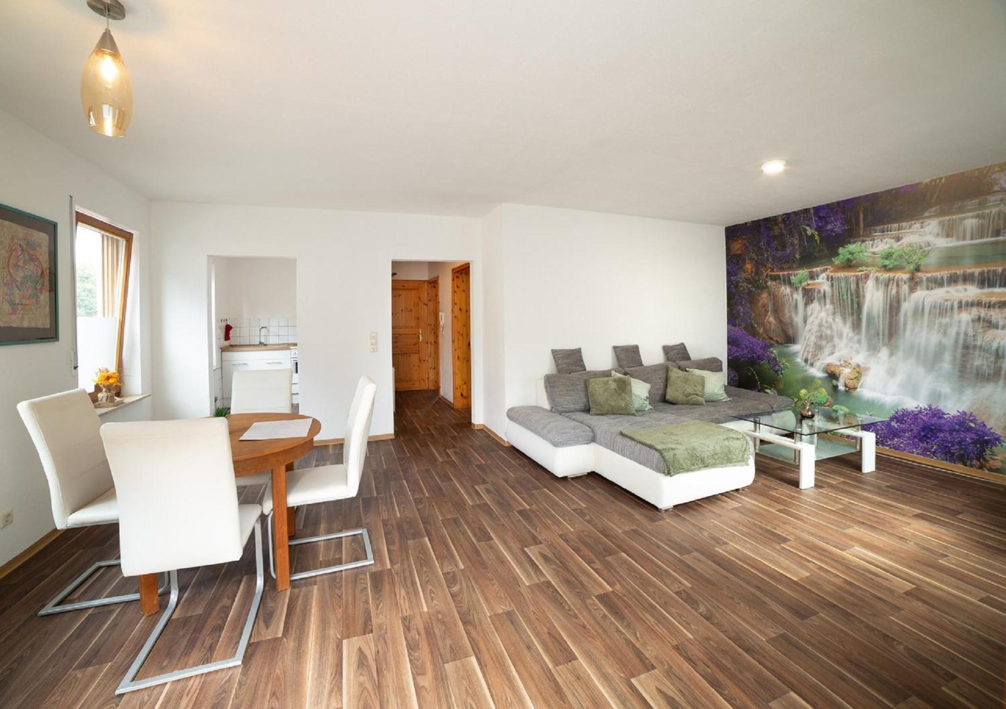 Haus Haas Zimmer&Fewo Lägenhet Lauda-Königshofen Exteriör bild